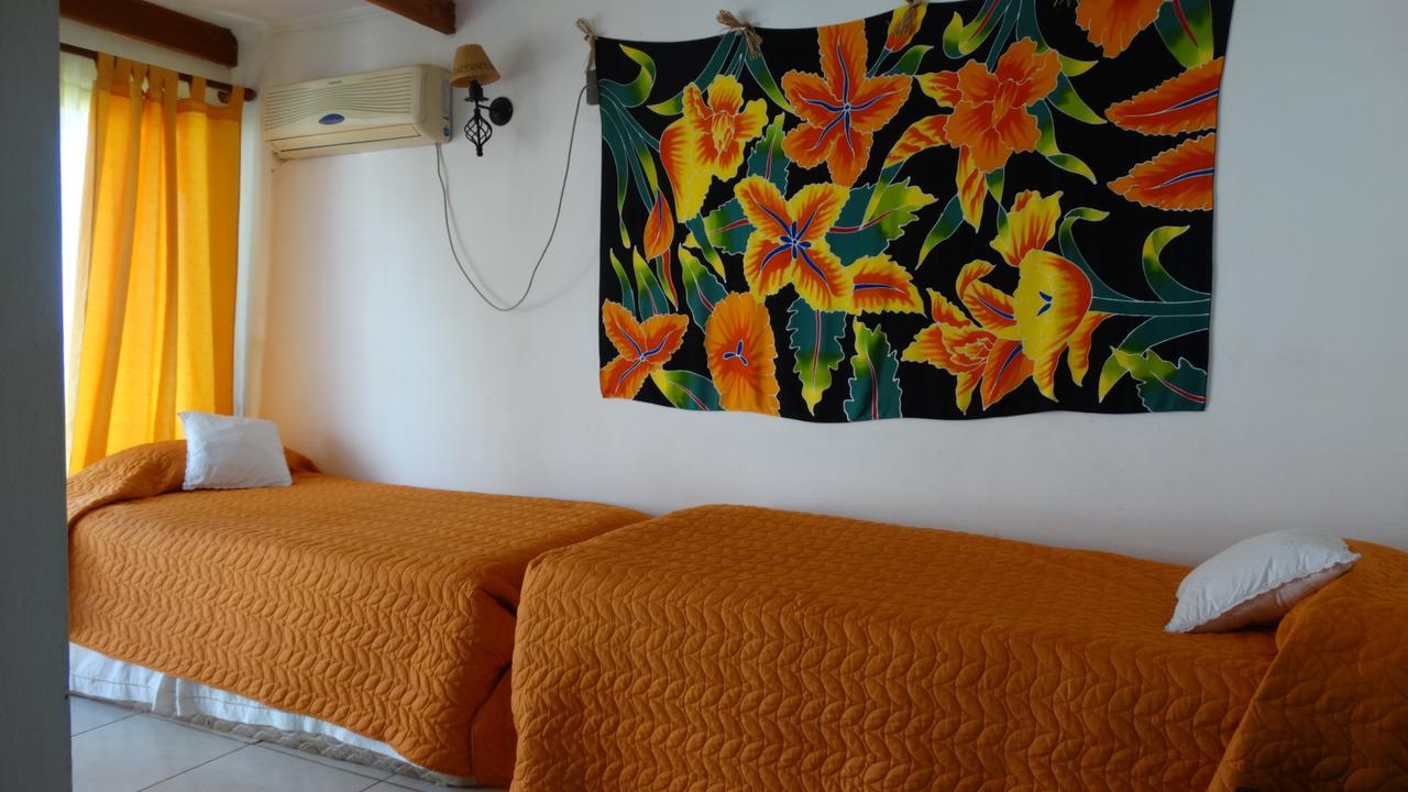 Hostal Sunset Hanga Roa Bagian luar foto