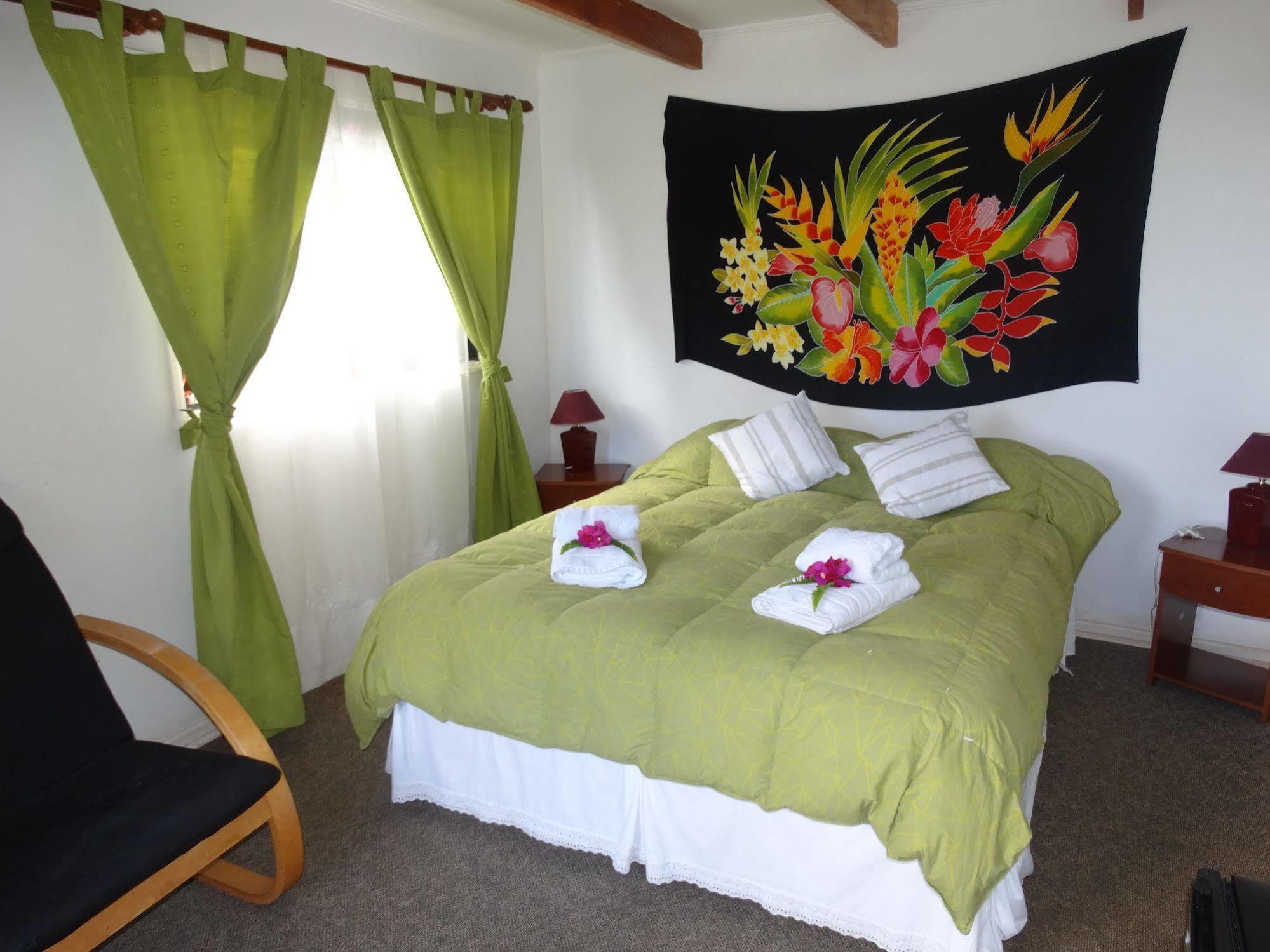 Hostal Sunset Hanga Roa Bagian luar foto