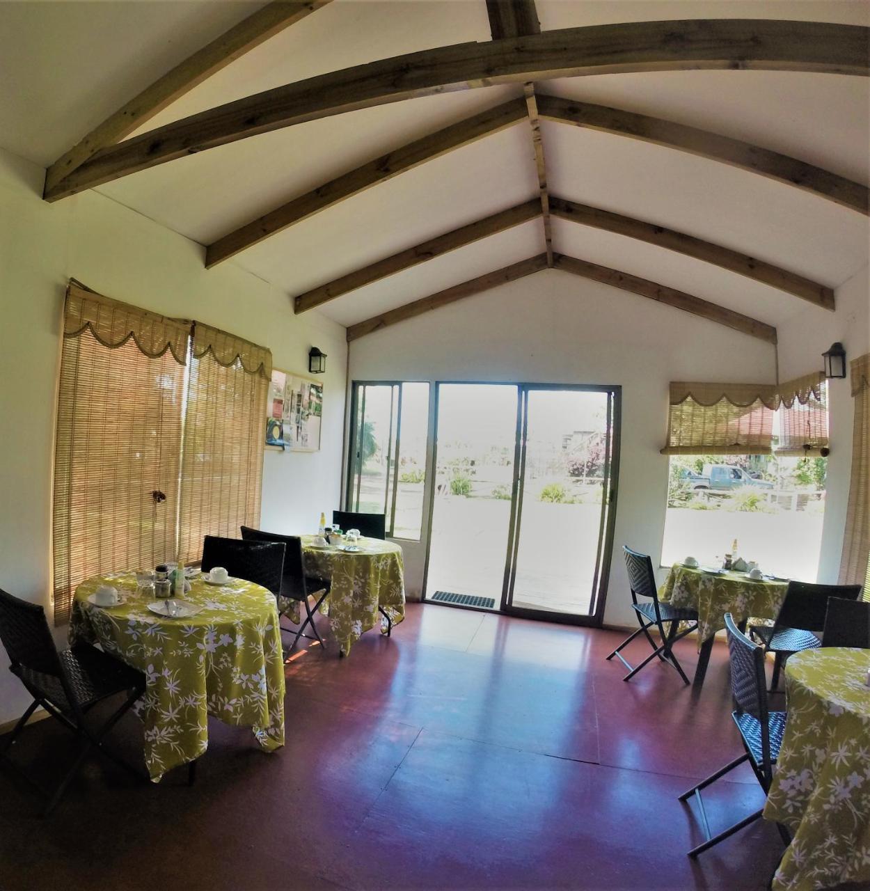 Hostal Sunset Hanga Roa Bagian luar foto